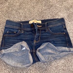 Hollister Short-Short Low Rise Shorts